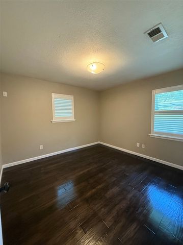 1502 Robin Street, Mineola, TX 75773