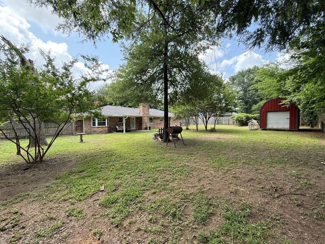 1502 Robin Street, Mineola, TX 75773