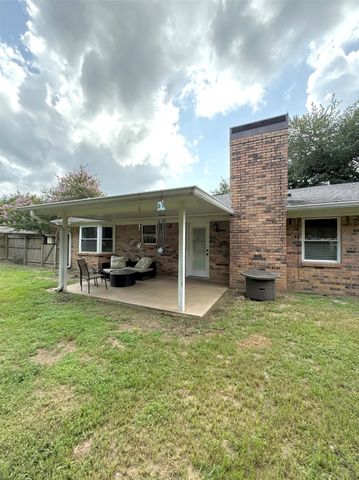 1502 Robin Street, Mineola, TX 75773