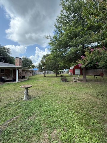 1502 Robin Street, Mineola, TX 75773