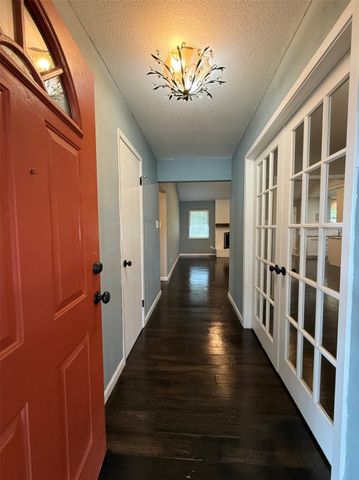 1502 Robin Street, Mineola, TX 75773