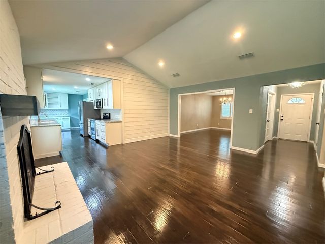 1502 Robin Street, Mineola, TX 75773