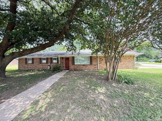 1502 Robin Street, Mineola, TX 75773