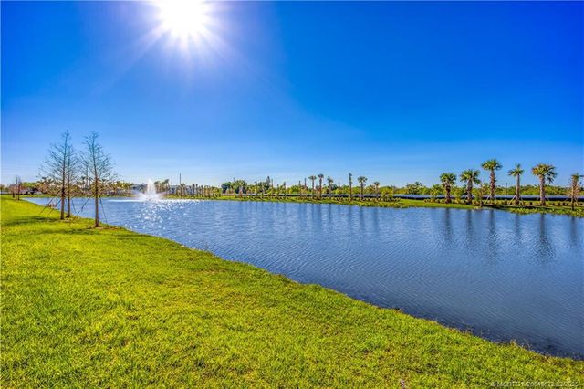 492 Salisbury Circle, Fort Pierce, FL 34982