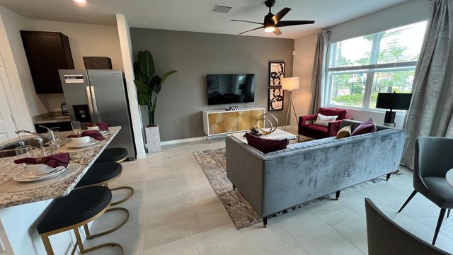 492 Salisbury Circle, Fort Pierce, FL 34982