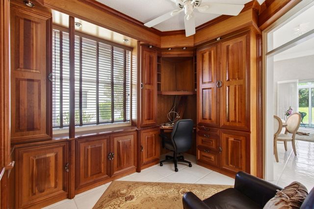 8864 Shoal Creek Lane, Boynton Beach, FL 33472