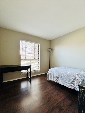 2246 Arbor Creek Drive, Carrollton, TX 75010