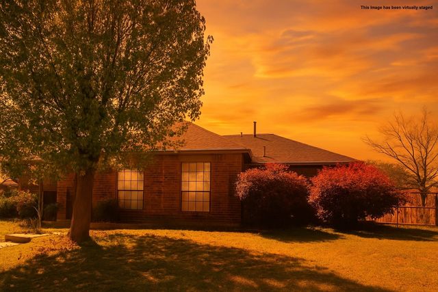 2246 Arbor Creek Drive, Carrollton, TX 75010