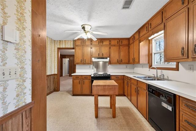 564 Mill Run Place, Lawrenceville, GA 30046