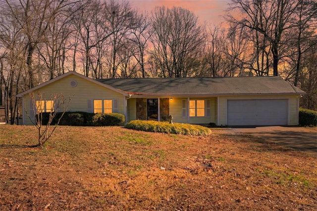 564 Mill Run Place, Lawrenceville, GA 30046