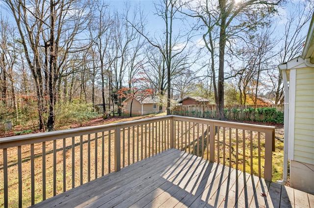 564 Mill Run Place, Lawrenceville, GA 30046