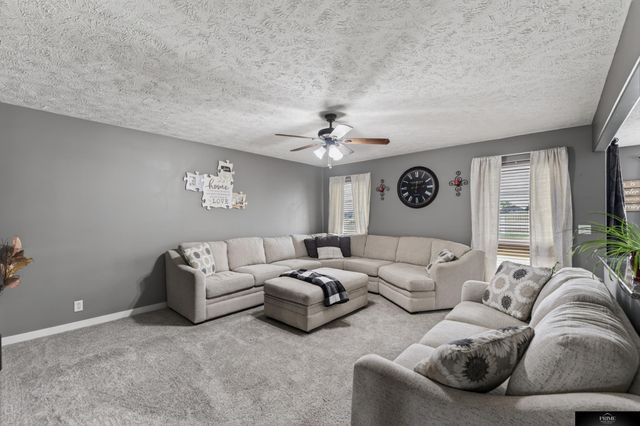 2609 Aberdeen Drive, Papillion, NE 68133