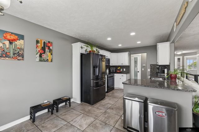 2609 Aberdeen Drive, Papillion, NE 68133