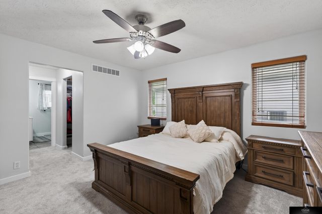 2609 Aberdeen Drive, Papillion, NE 68133
