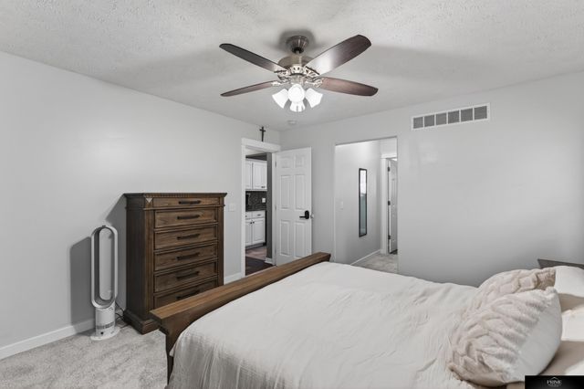 2609 Aberdeen Drive, Papillion, NE 68133