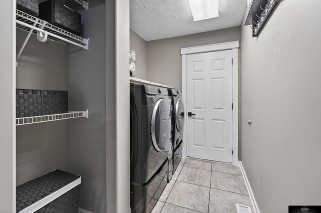 2609 Aberdeen Drive, Papillion, NE 68133