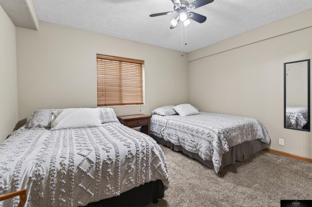 2609 Aberdeen Drive, Papillion, NE 68133