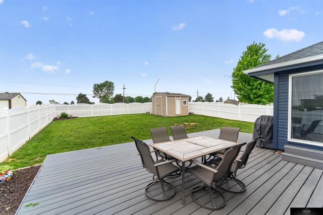 2609 Aberdeen Drive, Papillion, NE 68133