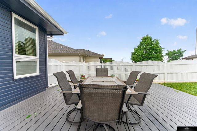2609 Aberdeen Drive, Papillion, NE 68133