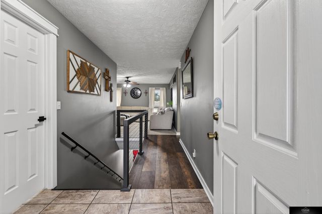2609 Aberdeen Drive, Papillion, NE 68133
