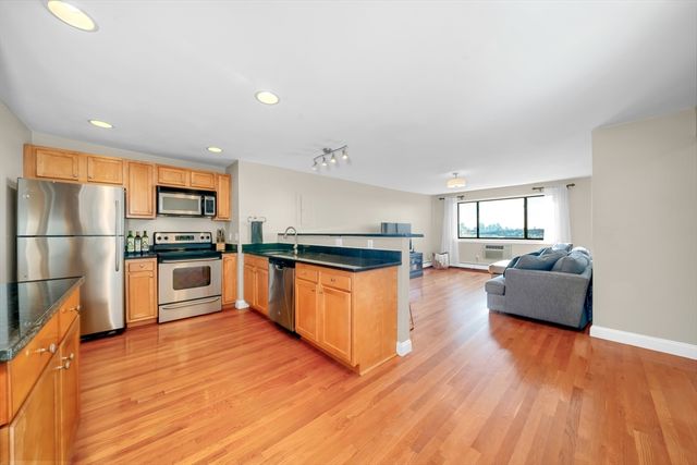 44 Lafayette Ave 408, Chelsea, MA 02150