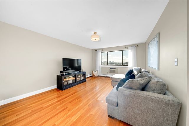 44 Lafayette Ave 408, Chelsea, MA 02150