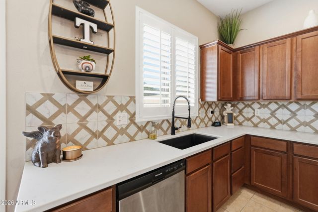 11959 W PATRICK Lane, Sun City, AZ 85373