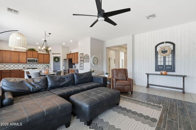 11959 W PATRICK Lane, Sun City, AZ 85373