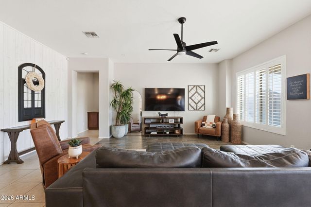 11959 W PATRICK Lane, Sun City, AZ 85373