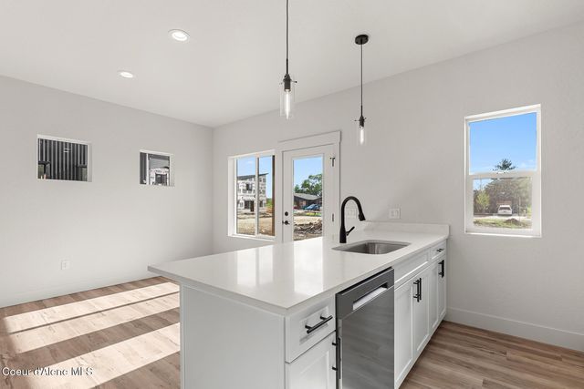 437 N Wylder Lp, Post Falls, ID 83854