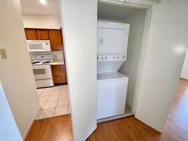 2121 El Paseo Street 1604, Houston, TX 77054