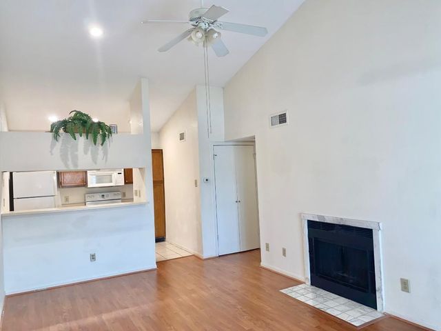 2121 El Paseo Street 1604, Houston, TX 77054