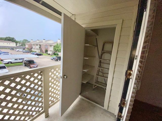 2121 El Paseo Street 1604, Houston, TX 77054