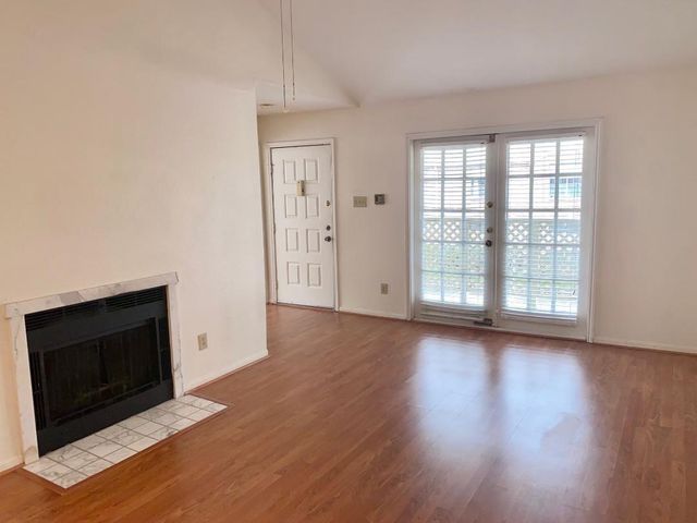 2121 El Paseo Street 1604, Houston, TX 77054