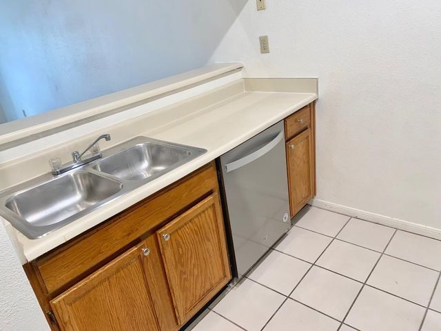 2121 El Paseo Street 1604, Houston, TX 77054