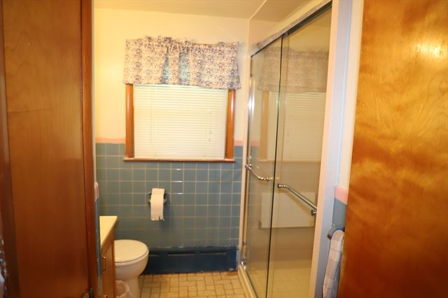 25 Peer St., Springfield, MA 01109
