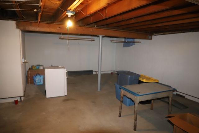 25 Peer St., Springfield, MA 01109