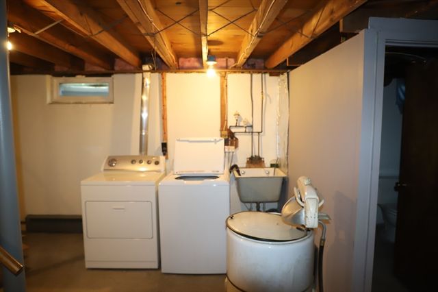 25 Peer St., Springfield, MA 01109