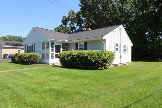 25 Peer St., Springfield, MA 01109