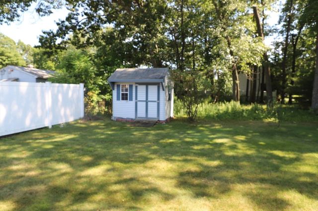 25 Peer St., Springfield, MA 01109