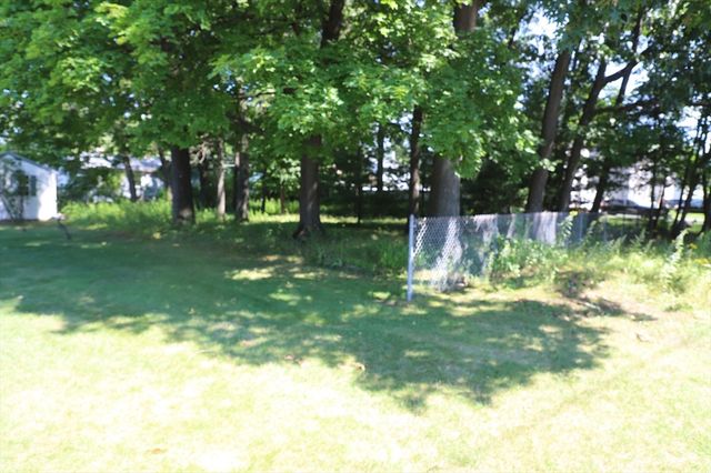 25 Peer St., Springfield, MA 01109