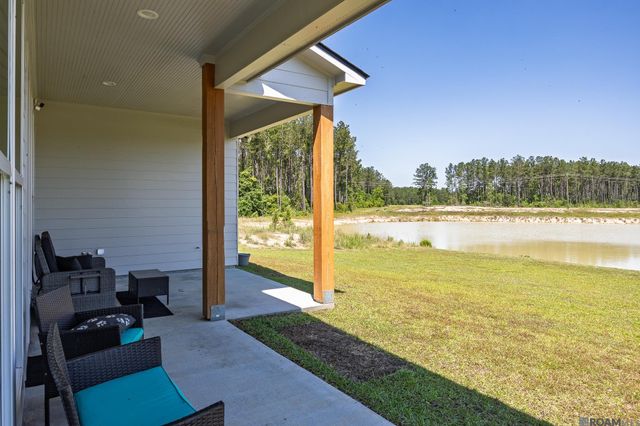 17207 Schoolhouse Rd, Livingston, LA 70754