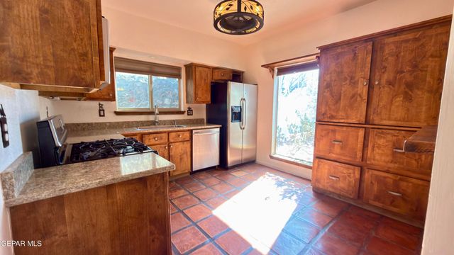 315 ALVAREZ Drive, El Paso, TX 79932