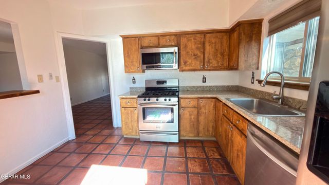 315 ALVAREZ Drive, El Paso, TX 79932