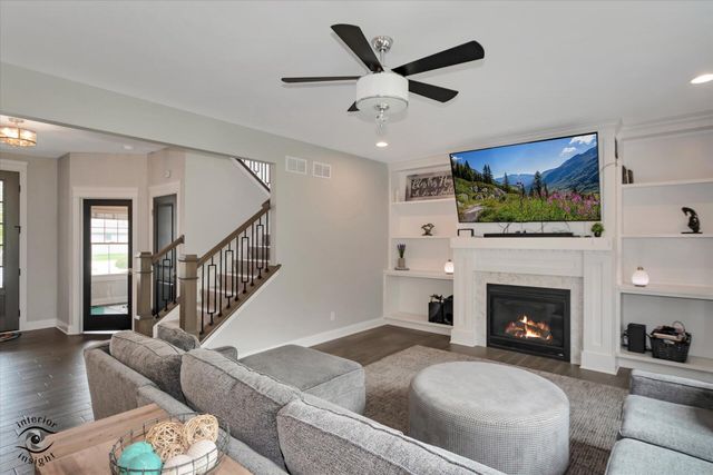 12925 Red Lily Way, St. John, IN 46373