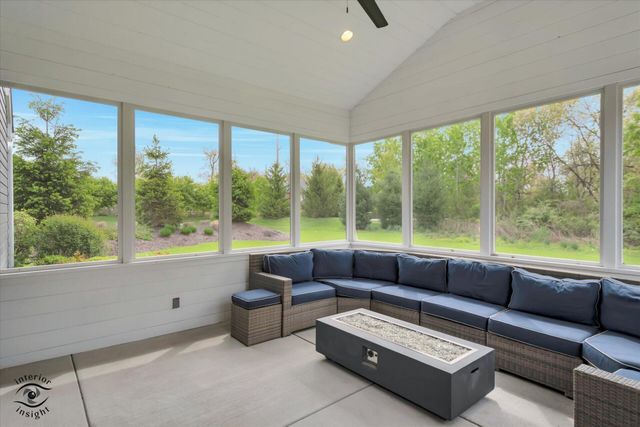 12925 Red Lily Way, St. John, IN 46373