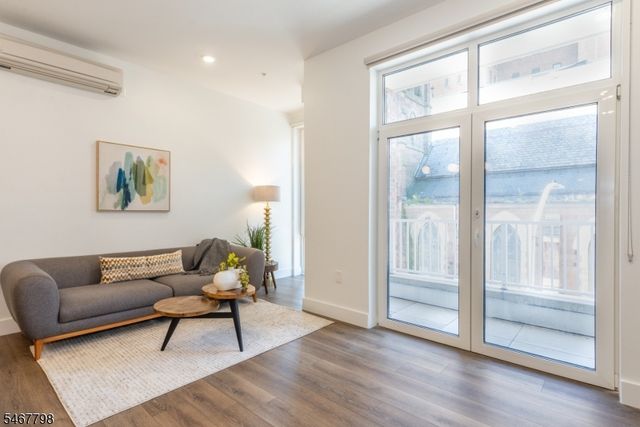 21 Lincoln Park 203, Newark City, NJ 07102