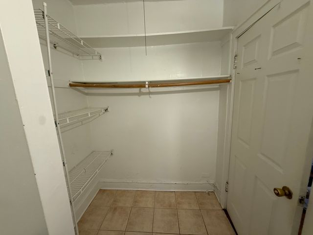 1135 W Lunt Avenue 301, Chicago, IL 60626