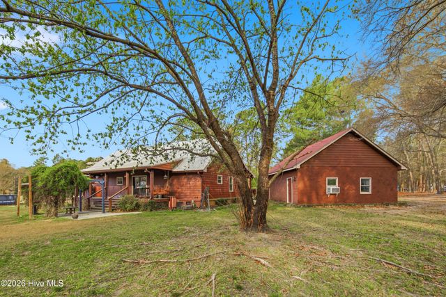 449 Montrose Road, Raeford, NC 28376