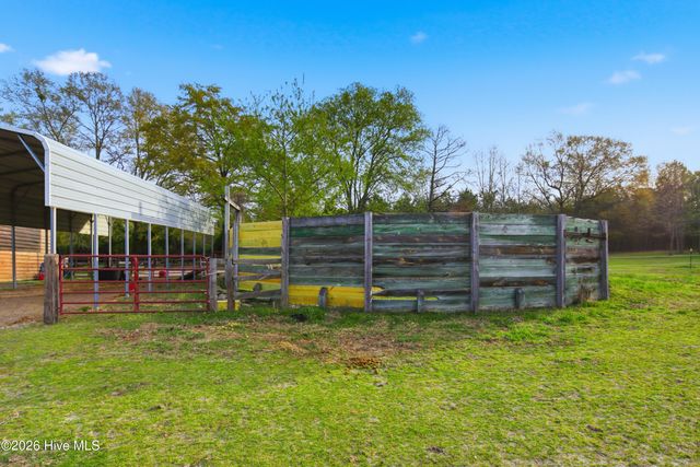 449 Montrose Road, Raeford, NC 28376